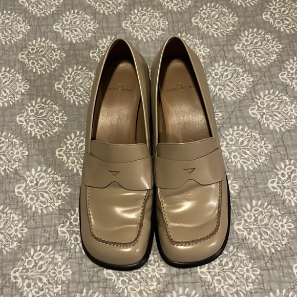 Anne Klein Tan Loafers - Picture 2 of 5